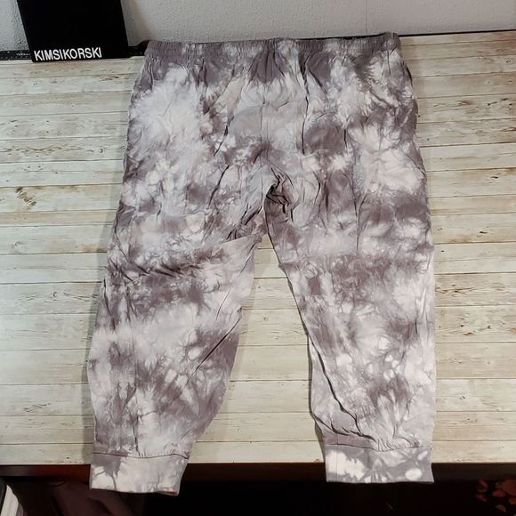 TORRID‎ Relaxed Fit Jogger Stretch Challis Mid-Rise Pants Tie Dye Grey 2x 18-20 - Picture 9 of 10